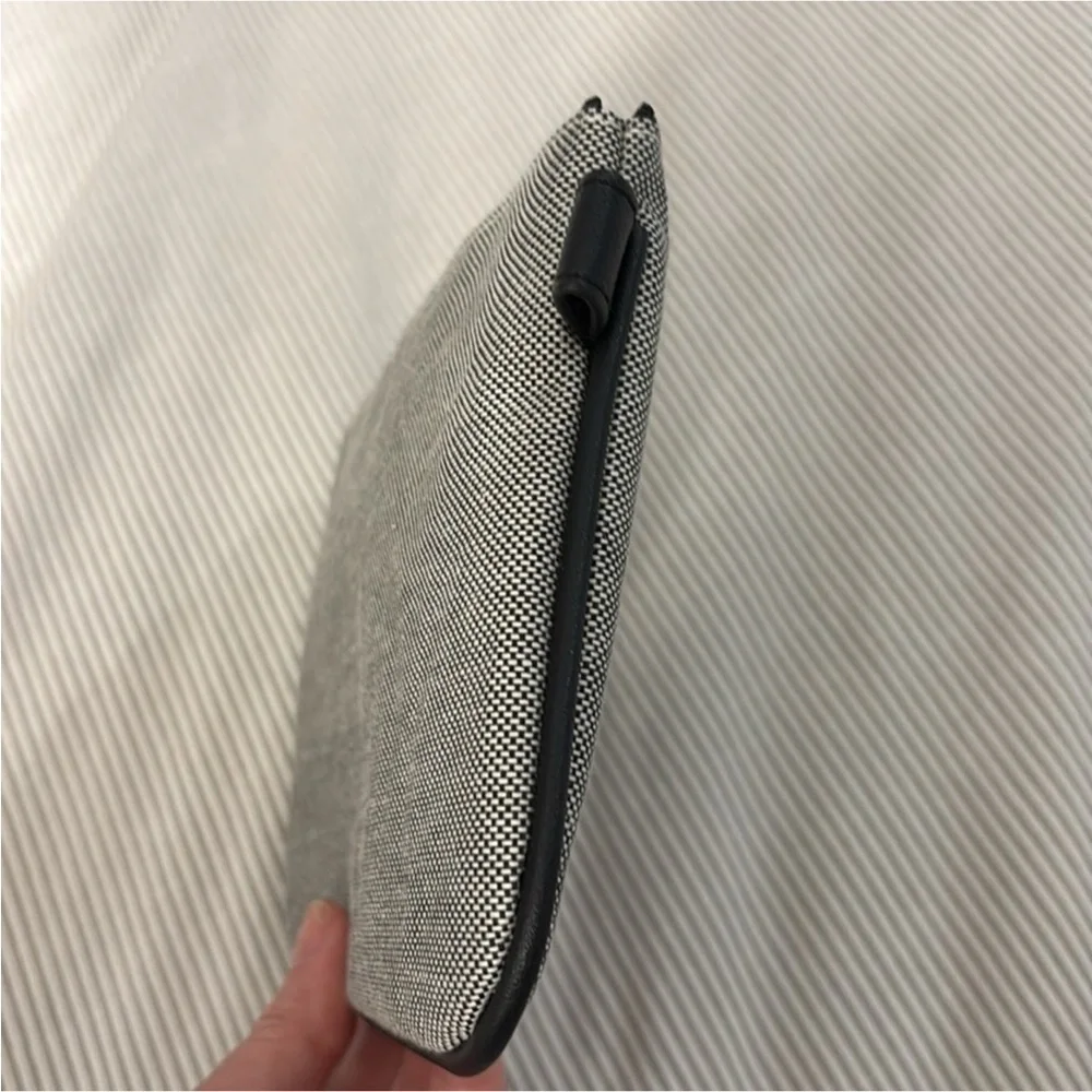 Acqua Di Parma Black and Gray Toiletry Bag with Minimalist top zipper SET OF TWO - Picture 6 of 13